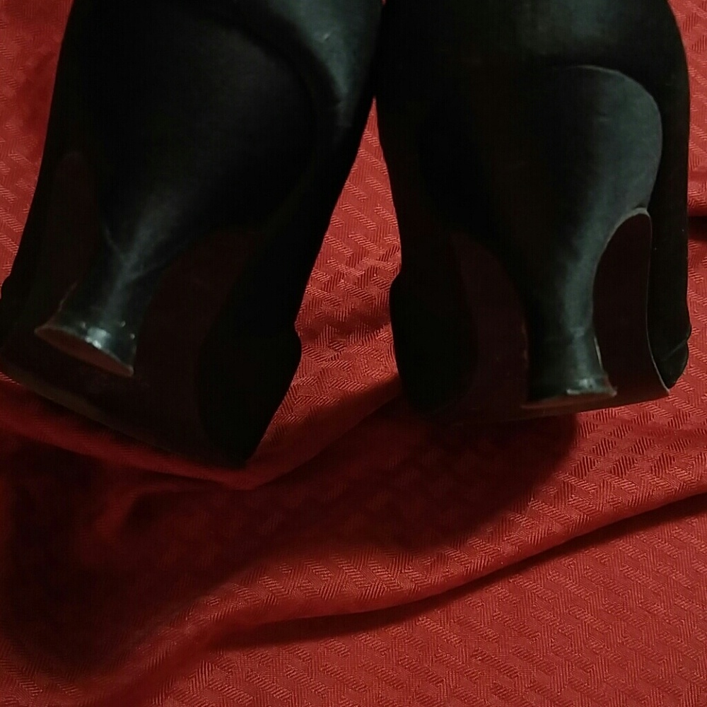 Shoes - Picture 5 of 6